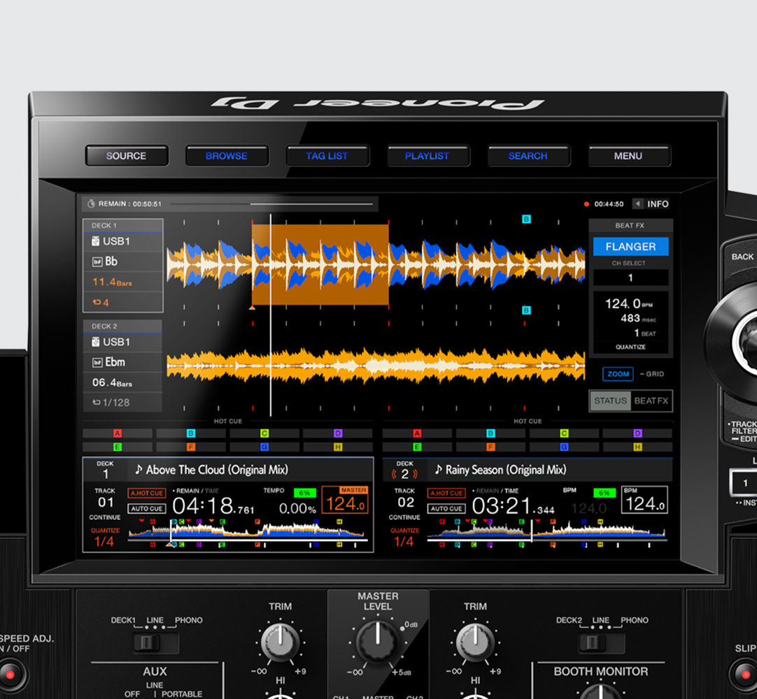 Pioneer XDJ-RX3 10,1 inch touchscreen close-up