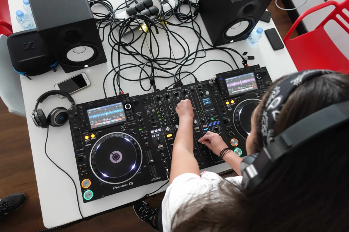 Hoelang Duurt Het om DJ te Worden?