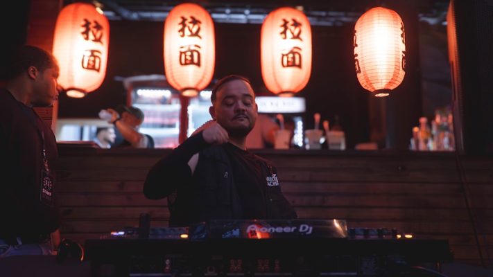 Verschil tussen een controller en CDJ's?