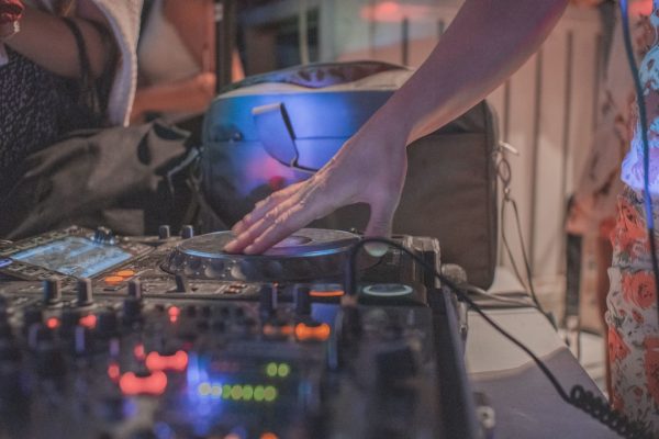 Hoe mix je 80s en 90s classics?