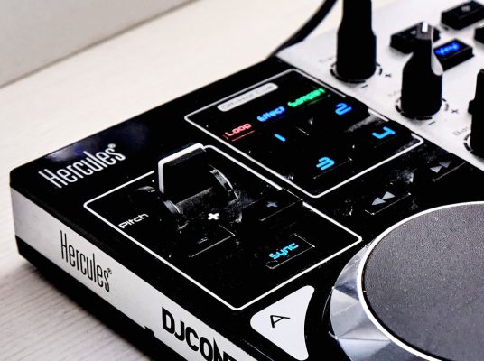 Kabels die elke DJ in zijn tas moet hebben (RCA, XLR, Jack)
