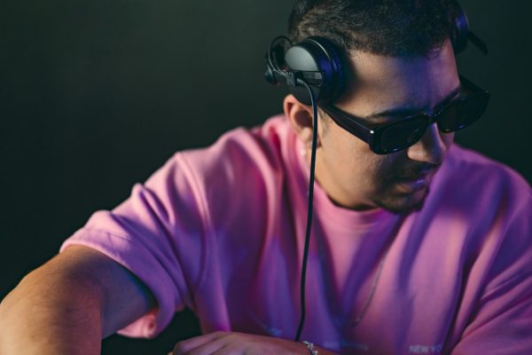 Draadloze koptelefoon gebruiken als DJ: ja of nee?